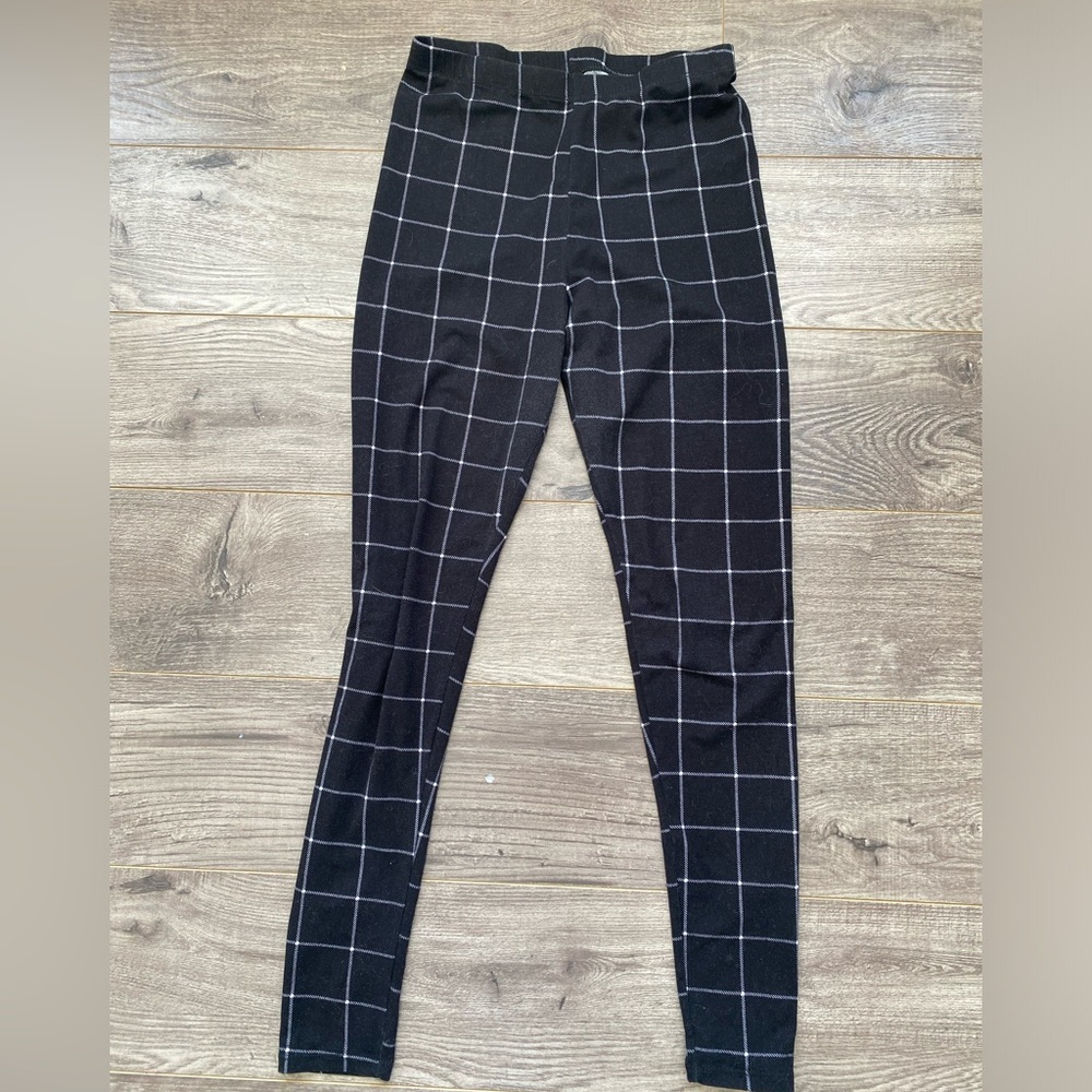 CLEAROUT Black and White Checkered/ Tartan Leggings